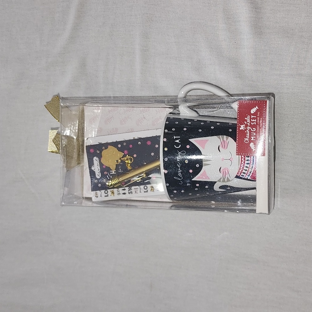 NIB Chasing Lola Mug Gift Set